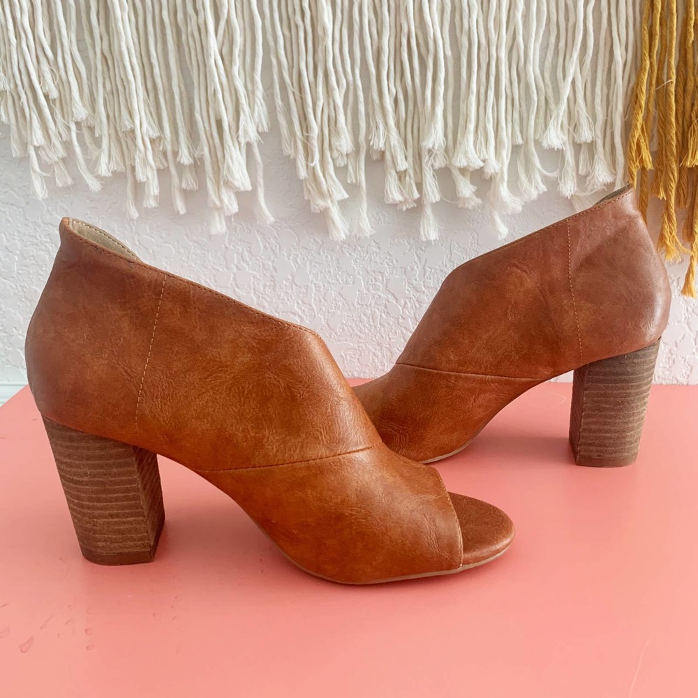 Catherine Malandrino Open Toe Booties - Picture 3 of 8